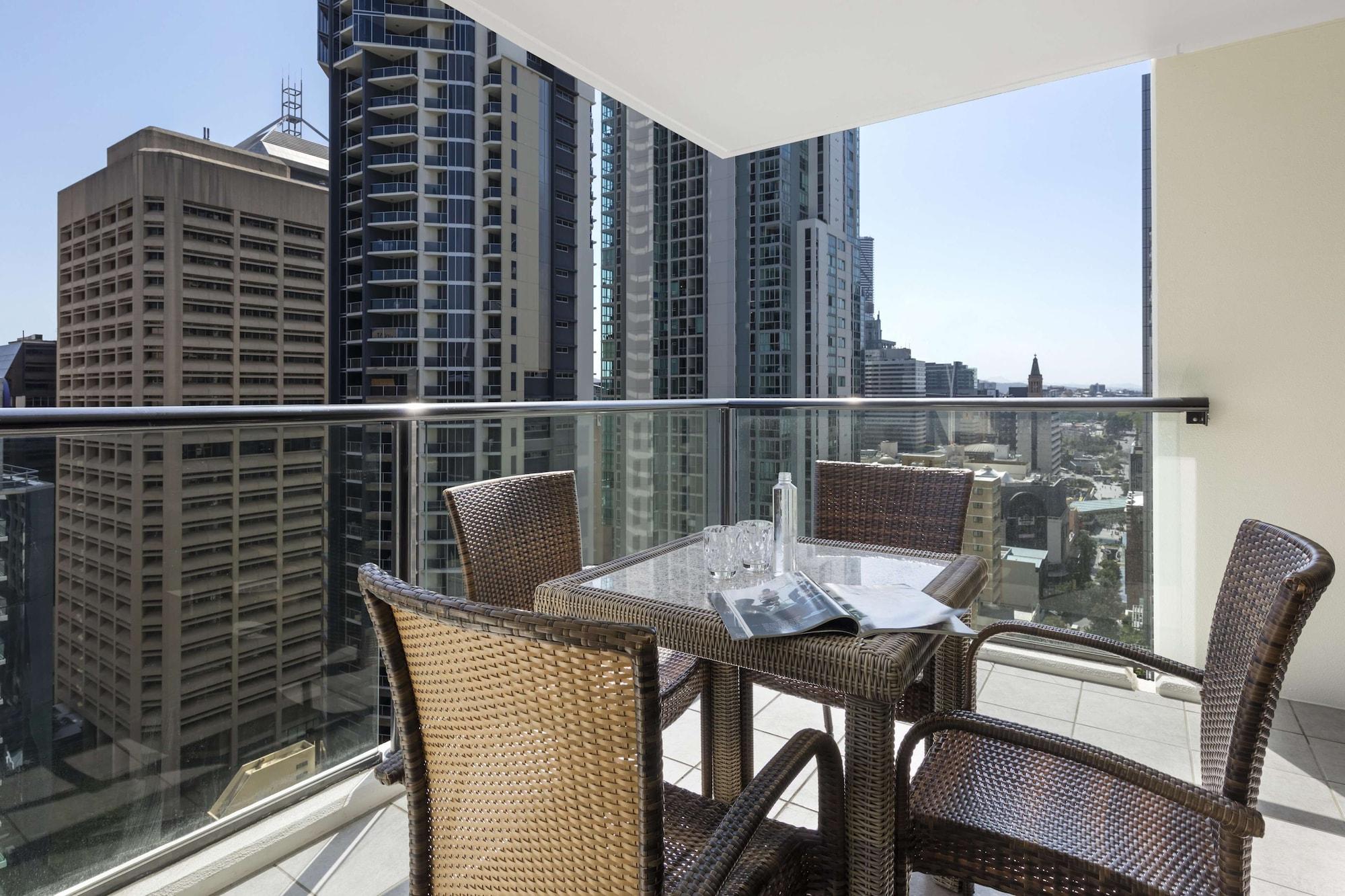 Oaks Brisbane River City Suites Exteriör bild